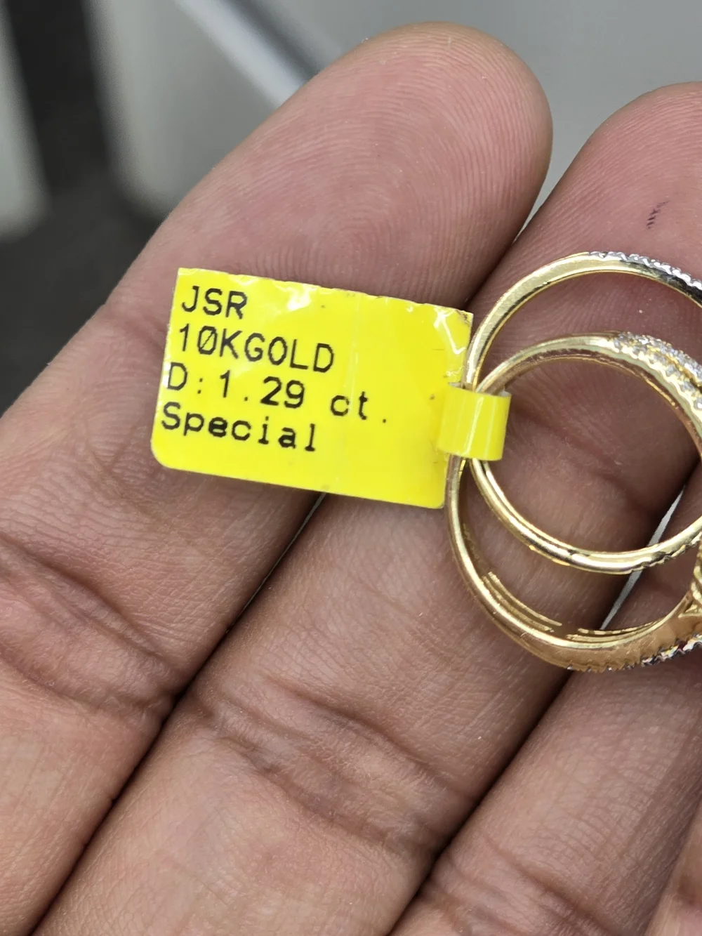 Real Diamknd 10kt Two-Tone Diamond Halo Statement Ring - White & Yellow